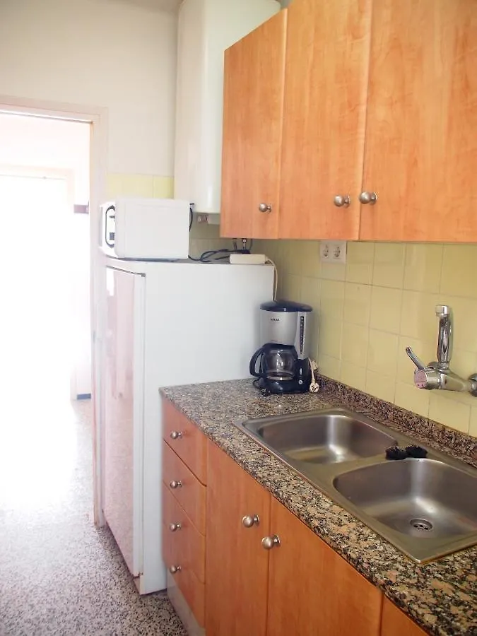Miramar 22B Apartment Roses